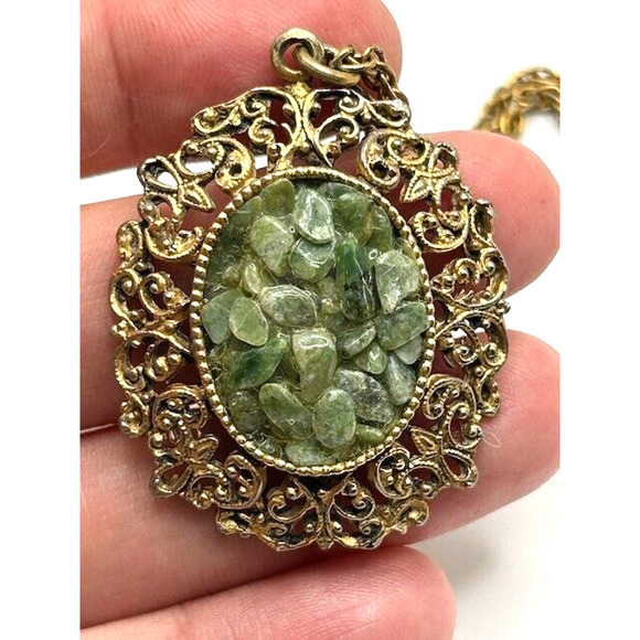 Vintage Estate Faux Green Jade Stone Pendant Filigree Gold Tone 24" Necklace - Picture 4 of 8
